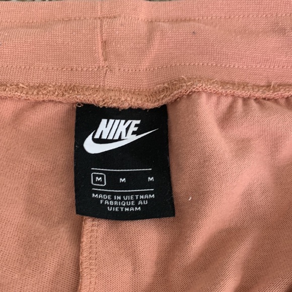 Like New Coral Nike Shorts - Picture 4 of 6